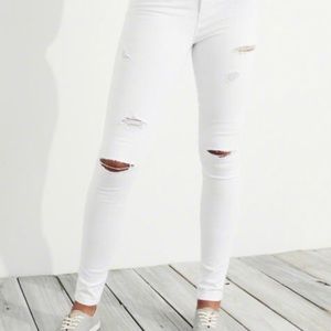 NEVER WORN HOLLISTER WHITE high-rise super skinny